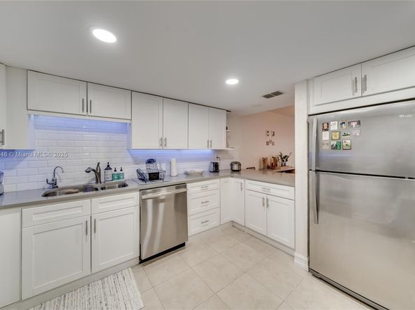552 NW 98th Ave, Plantation FL 33324