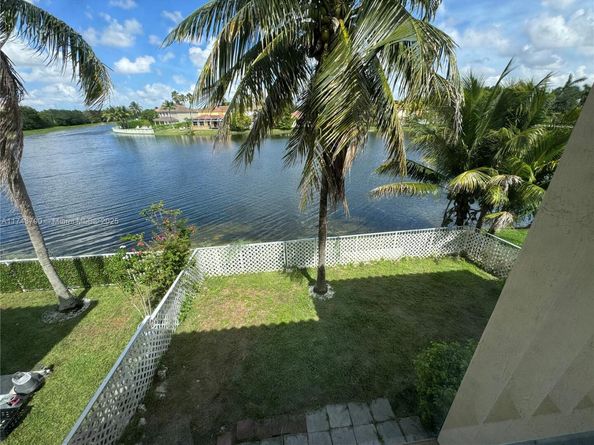 3523 SW 169th Ter, Miramar FL 33027