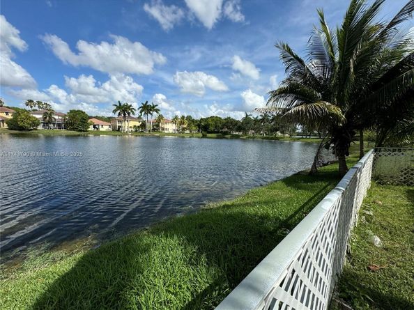 3523 SW 169th Ter, Miramar FL 33027