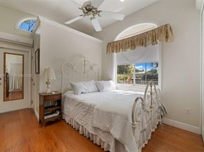 2046 NE 15th St, Fort Lauderdale FL 33304