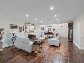 2046 NE 15th St, Fort Lauderdale FL 33304