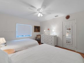 2046 NE 15th St, Fort Lauderdale FL 33304