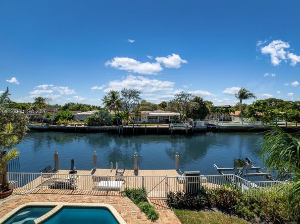 2046 NE 15th St, Fort Lauderdale FL 33304