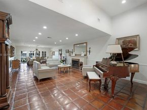 2046 NE 15th St, Fort Lauderdale FL 33304