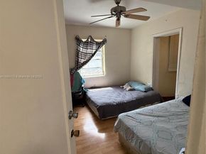 810 NW 24th Ct, Miami FL 33125