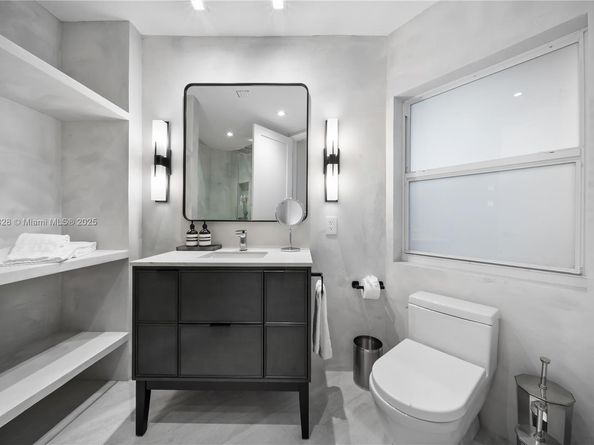 1075 NE 99th St, Miami Shores FL 33138