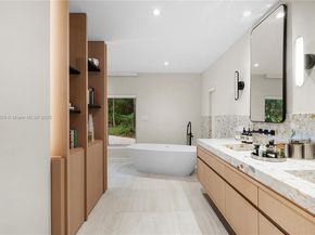 1075 NE 99th St, Miami Shores FL 33138