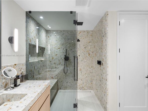 1075 NE 99th St, Miami Shores FL 33138