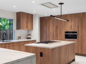 1075 NE 99th St, Miami Shores FL 33138