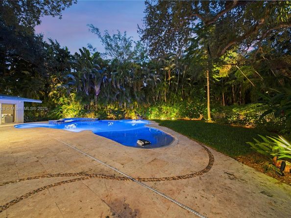 1075 NE 99th St, Miami Shores FL 33138