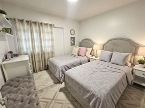 1061 NW 53rd St, Deerfield Beach FL 33064