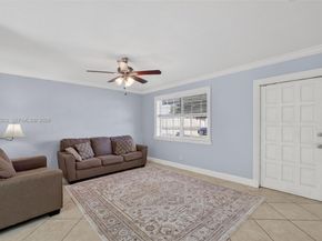 6878 SW 15th St, North Lauderdale FL 33068