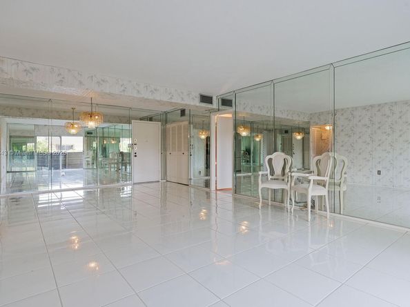 8315 SW 72nd Ave 308B, Miami FL 33143