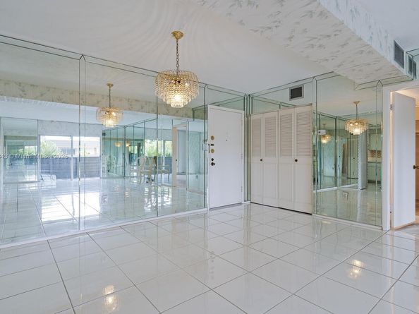 8315 SW 72nd Ave 308B, Miami FL 33143