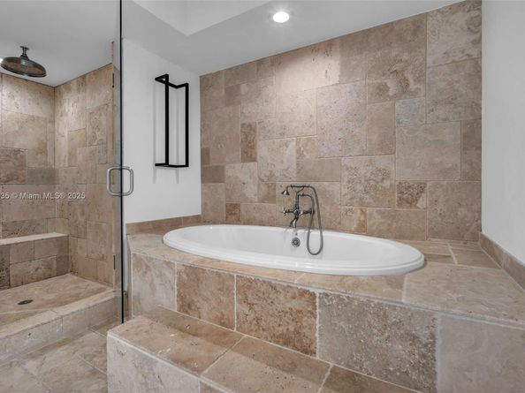 333 Las Olas Way 2703, Fort Lauderdale FL 33301