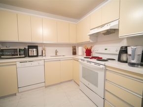 2500 Parkview Dr 1111, Hallandale Beach FL 33009