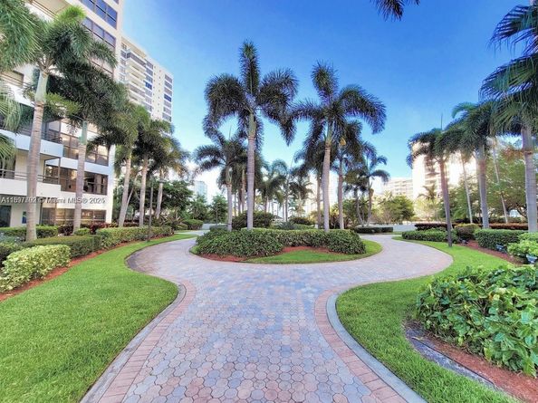 2500 Parkview Dr 1111, Hallandale Beach FL 33009