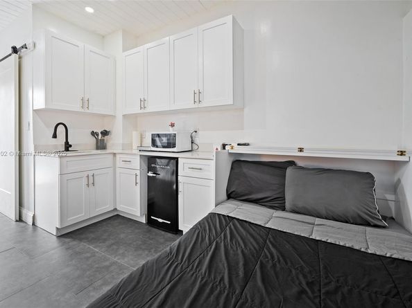 534 NW 50th St, Miami FL 33127