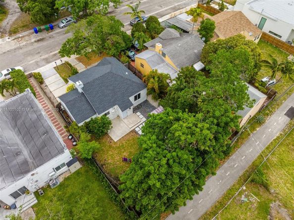 534 NW 50th St, Miami FL 33127