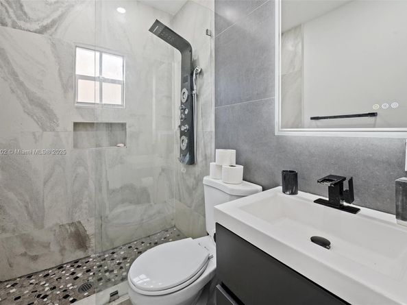 534 NW 50th St, Miami FL 33127