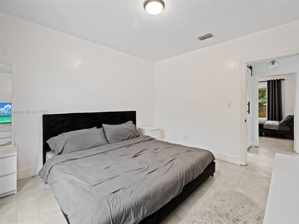 534 NW 50th St, Miami FL 33127