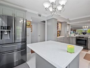 534 NW 50th St, Miami FL 33127