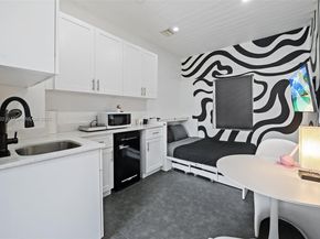 534 NW 50th St, Miami FL 33127