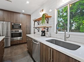 534 NW 50th St, Miami FL 33127