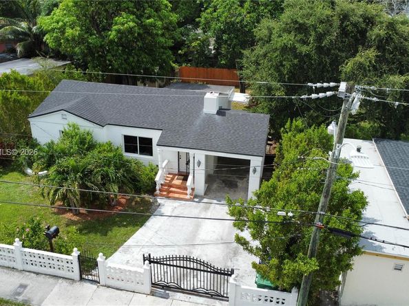 180 NW 67th St, Miami FL 33150
