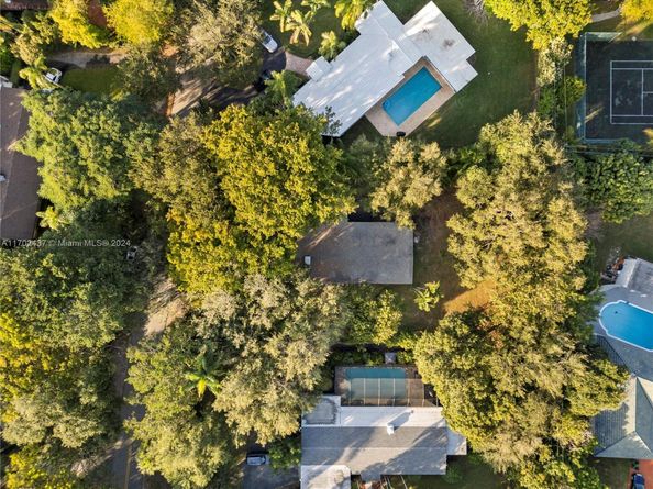 12725 SW 80th Ave, Pinecrest FL 33156