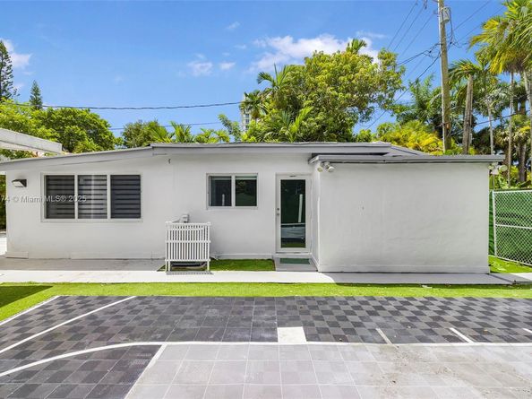 340 SW 25th Rd, Miami FL 33129