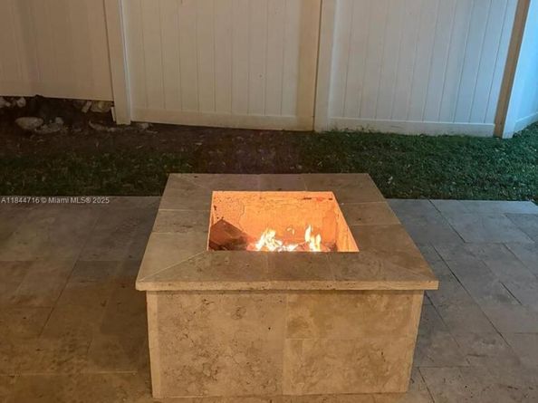 3331 N 66th Ave, Hollywood FL 33024