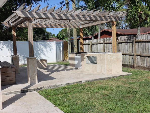 3331 N 66th Ave, Hollywood FL 33024