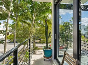 909 NE 16th Ter 4, Fort Lauderdale FL 33304