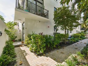 909 NE 16th Ter 4, Fort Lauderdale FL 33304