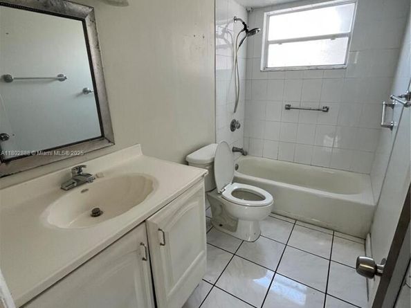 14155 SW 87th St E110, Miami FL 33183