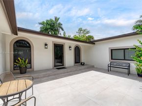 117 S Royal Poinciana Blvd, Miami Springs FL 33166
