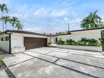 117 S Royal Poinciana Blvd