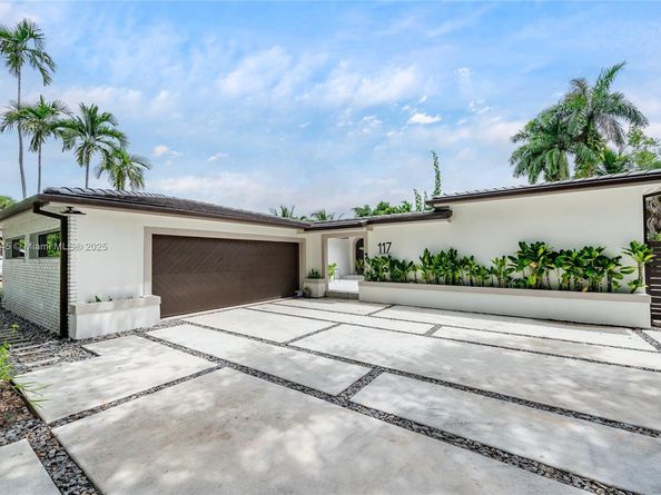117 S Royal Poinciana Blvd, Miami Springs FL 33166