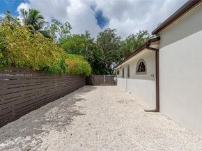 117 S Royal Poinciana Blvd, Miami Springs FL 33166