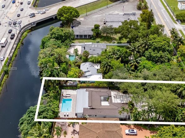117 S Royal Poinciana Blvd, Miami Springs FL 33166