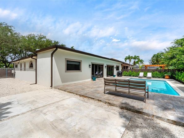 117 S Royal Poinciana Blvd, Miami Springs FL 33166
