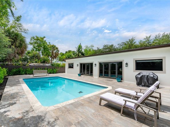 117 S Royal Poinciana Blvd, Miami Springs FL 33166