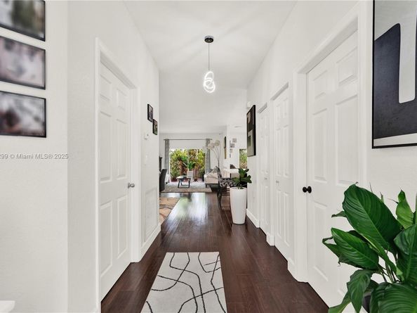 15577 SW 138th Ter, Miami FL 33196