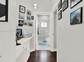 15577 SW 138th Ter, Miami FL 33196