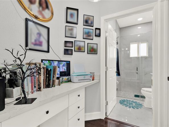 15577 SW 138th Ter, Miami FL 33196