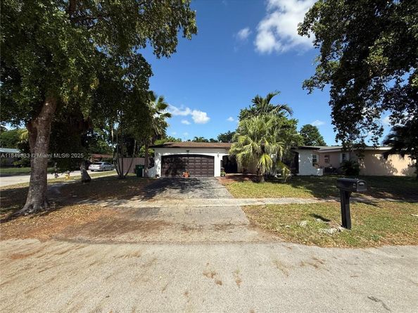 3404 Onyx Rd, Miramar FL 33025