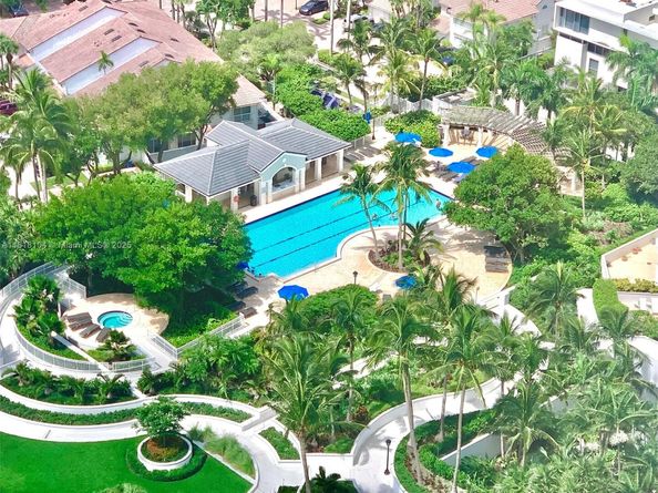 21150 Point Place LPH 2902, Aventura FL 33180