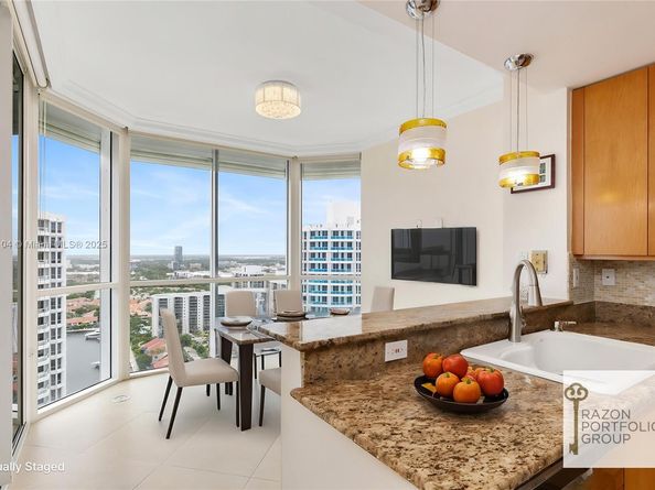 21150 Point Place LPH 2902, Aventura FL 33180