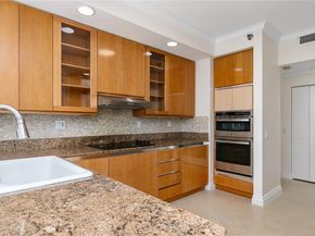 21150 Point Place LPH 2902, Aventura FL 33180